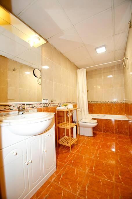 Castanos Apartment With Ac Alicante Kültér fotó